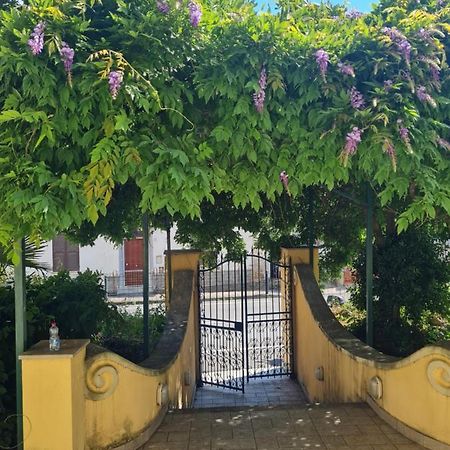Il Nido Di Sven Apartment Казарца Лигуре Екстериор снимка
